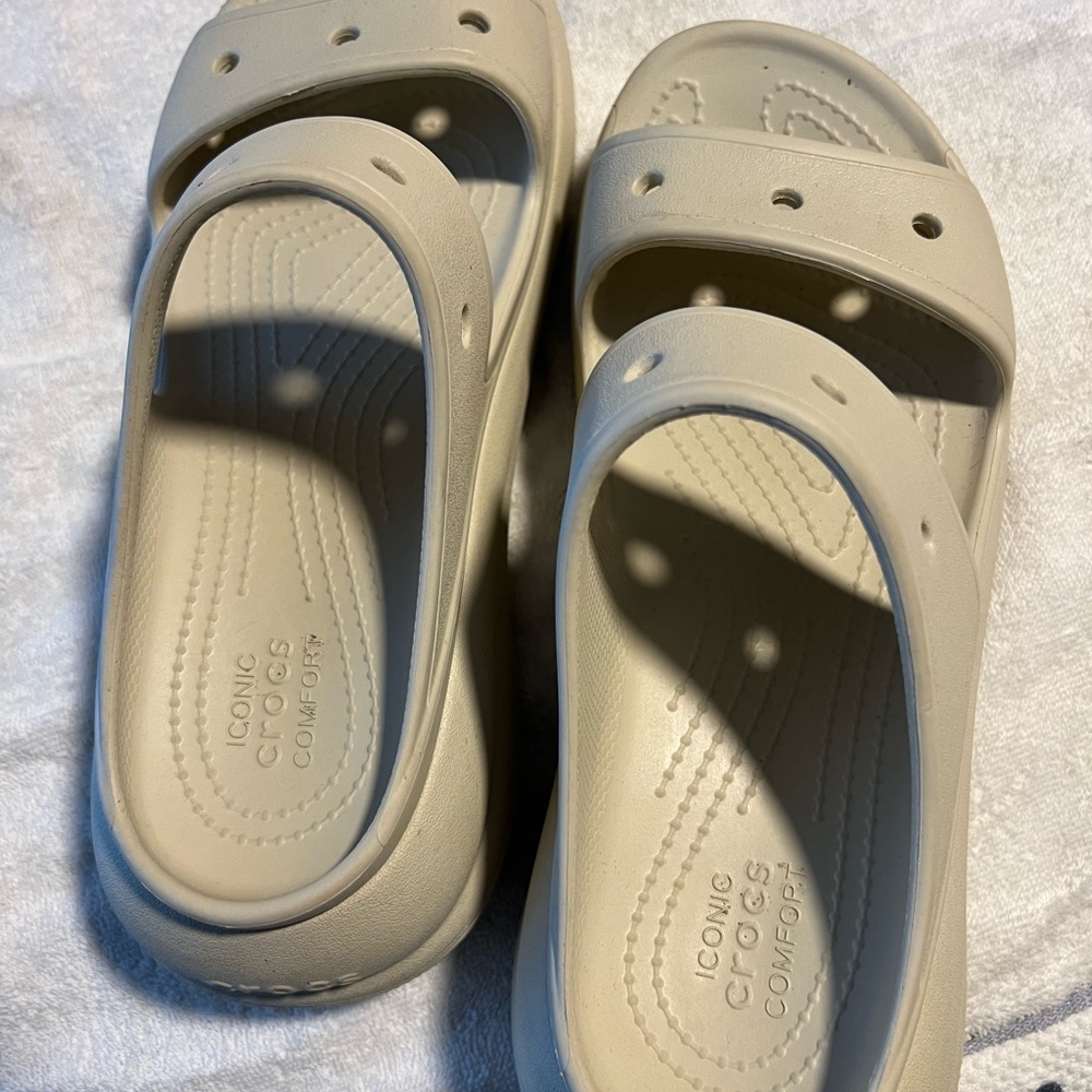 CROCS Beige Comfort Sandals